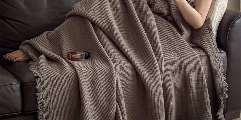 A-Grade 100% Cotton Woven Fringe Blanket 6-Layer Gauze Throw for Sofa Nap Use (7) A-Grade Cotton Gauze Blanket with Fringe for Nap and Sofa Throw Use