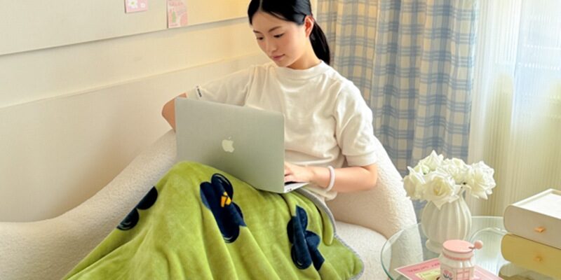 Milk Velvet Coral Fleece Shoulder Blanket for Office and Sofa Use