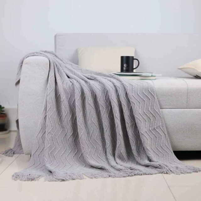 Solid Color Wavy Pattern Throw Blanket for Sofa and Nap