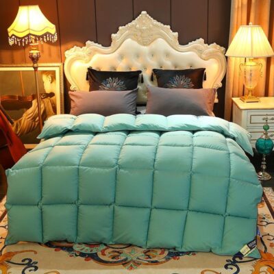 Thick Warm Comforter and Duvet for Hotel and Home Factory